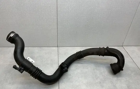Opel Zafira C Intercooler hose/pipe 13398479