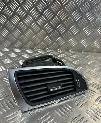 Audi A6 S6 C7 4G Dashboard side air vent grill/cover trim 4g2820901