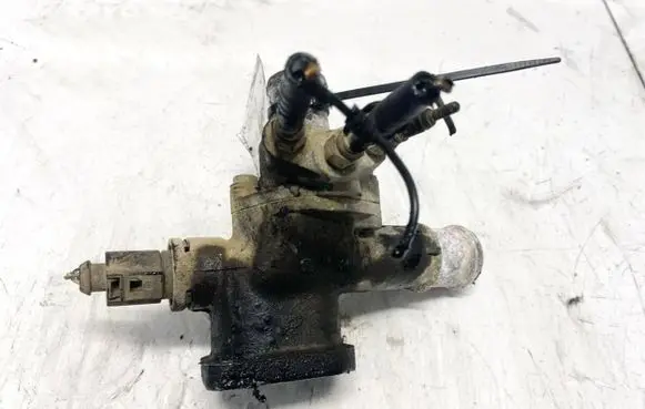 Audi A3 S3 8L Engine coolant pipe/hose 038121133