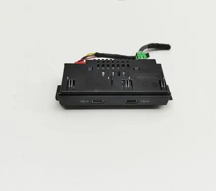 Seat Tarraco USB socket connector 5NA035736