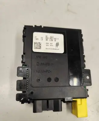 Volkswagen PASSAT B6 Steering angle sensor 05113810