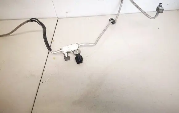 Toyota Verso-S Air conditioning (A/C) pipe/hose