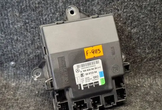 Mercedes-Benz B W245 Door control unit/module A1698208426
