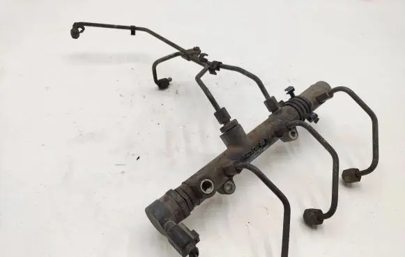 Audi A8 S8 D3 4E Fuel main line pipe 059130090J F00R001823 003146L2