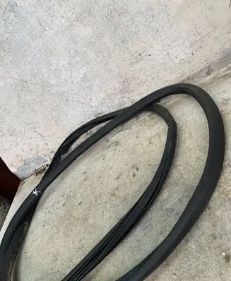 Opel Adam Rubber seal front coupe door 