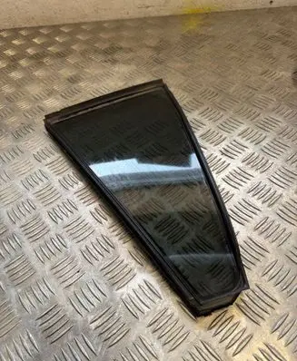 Toyota RAV 4 (XA50) Rear vent window glass E643R007955