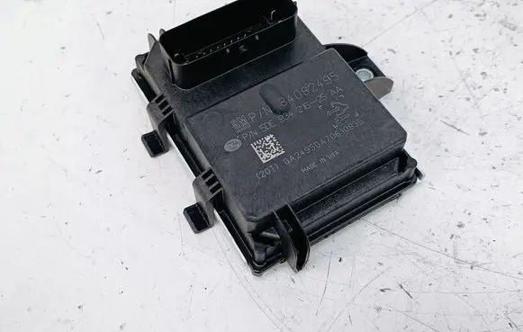 Buick Encore I Fuel injection pump control unit/module 84082495
