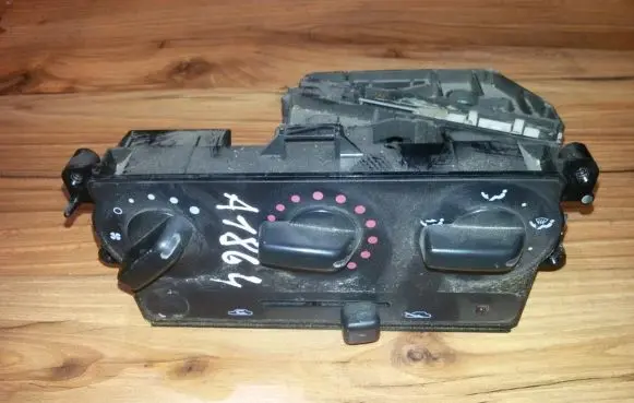 Nissan Micra Climate control unit