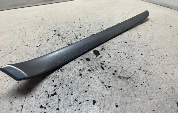 Audi A4 S4 B6 8E 8H Front door trim bar 8E0867410