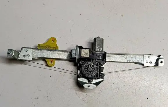 Renault Captur Front door manual window regulator 807019225RS5 807019225R