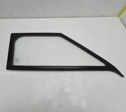 Mercedes-Benz Sprinter W906 Front door vent window glass four-door A9066711720