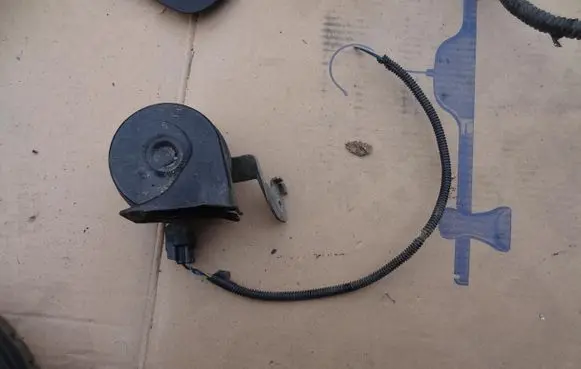 Ford Focus Horn signal F1ET13802AC