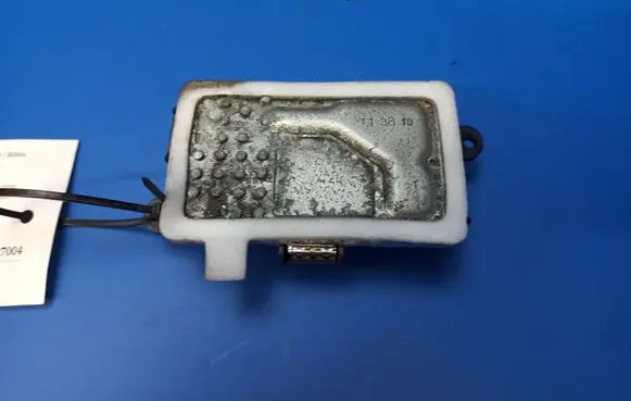 Mercedes-Benz E W212 Heater blower fan relay A2128702110 5HL01038410 V7191001