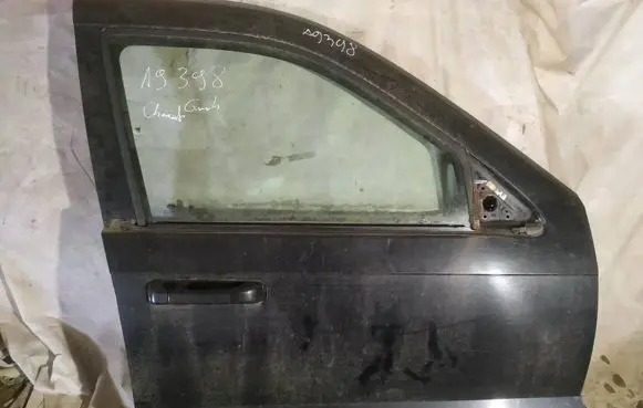 Jeep Grand Cherokee (WK) Front door juodos