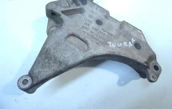 Volkswagen Touran II Engine mounting bracket 03L199207