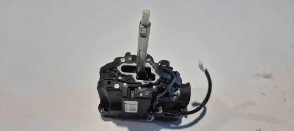 Dodge Challenger Gear shifter/selector 68205233AH
