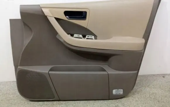 Nissan Murano Z50 Front door card panel trim