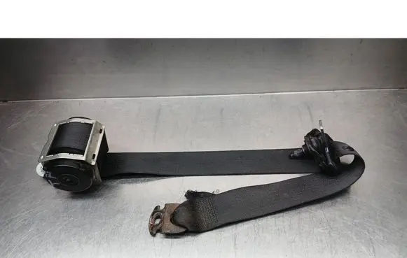 Opel Corsa D Rear seatbelt 13290256