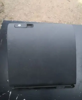 Volkswagen Golf Plus Glove box 5M1857097K 5ML857101J