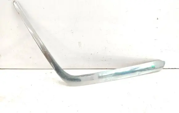 Mercedes-Benz E W124 Front bumper splitter molding