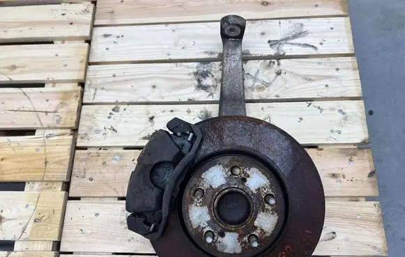 Lexus IS 220D-250-350 Front wheel hub spindle knuckle MMAUTKO18193