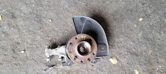 Opel Zafira B Front wheel hub spindle knuckle