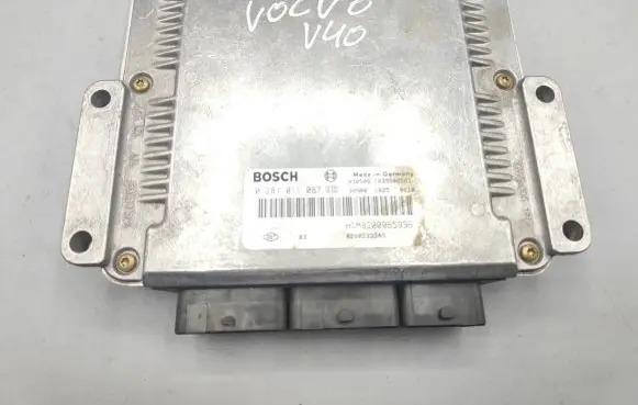 Volvo S40, V40 Engine control unit/module 0281011087