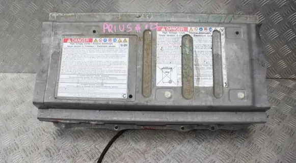 Toyota Prius (XW30) Battery box tray cover/lid G951076010