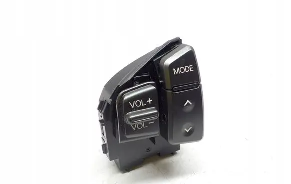 Hyundai Genesis Steering wheel buttons/switches HENCAR7619217756