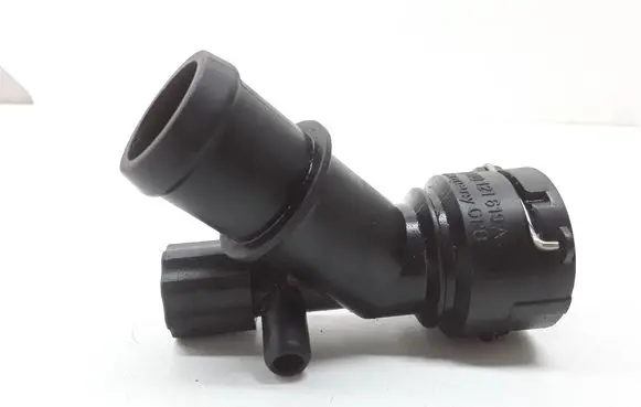 Volkswagen Golf IV Engine coolant pipe/hose 1J0121619A