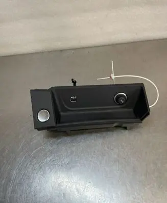 Audi A4 S4 B9 Tailgate/trunk/boot open switch