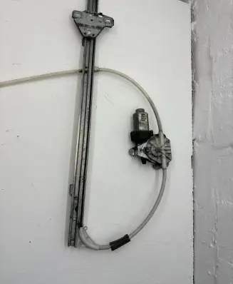 Iveco Daily 3rd gen Front door window regulator with motor 400739