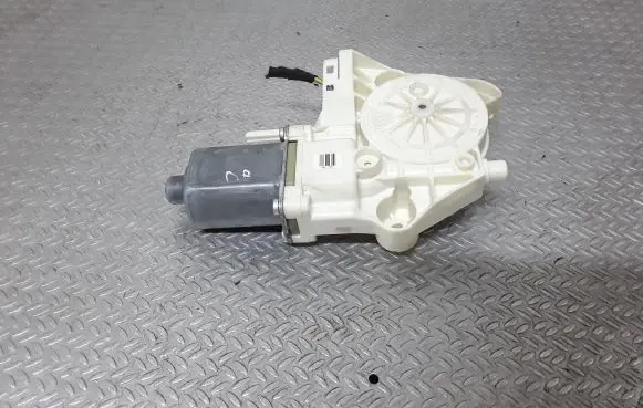 Ford Focus Front door window regulator motor 4M5T14553