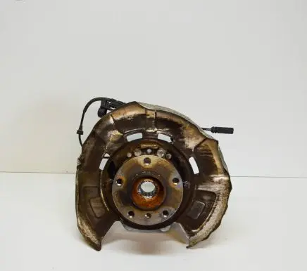 BMW X5 F15 Rear wheel hub 6877217