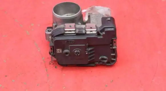 Skoda Rapid (NH) Throttle body valve 04C133062C