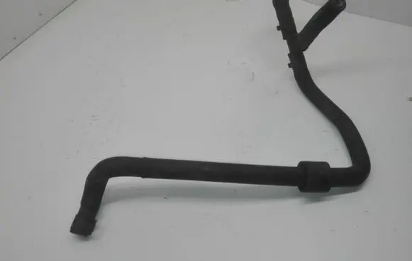 Volkswagen PASSAT B6 Engine coolant pipe/hose