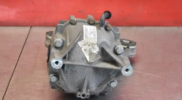 Jaguar XE Rear differential GX73-4A213-FD