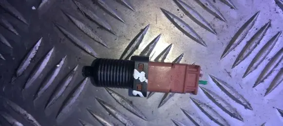 Peugeot 206 Brake pedal sensor switch