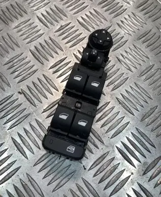Citroen C4 III e-C4 Quarter vent window switch 98349233ZD