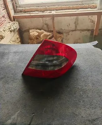 Mercedes-Benz E W211 Rear/tail lights A2118202464