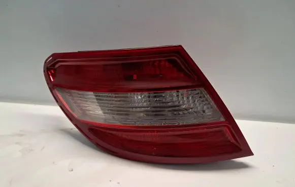 Mercedes-Benz C W204 Rear/tail lights 2048200164