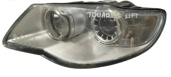 Volkswagen Touareg I Headlight/headlamp
