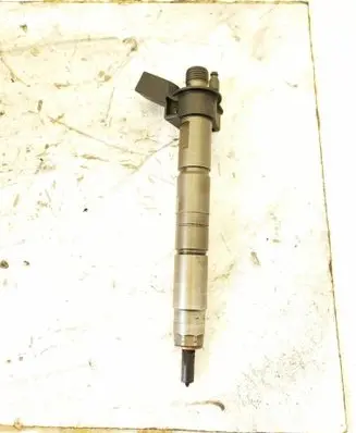 BMW 3 E90 E91 Fuel injector 7805428