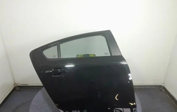 Opel Ampera Rear door 