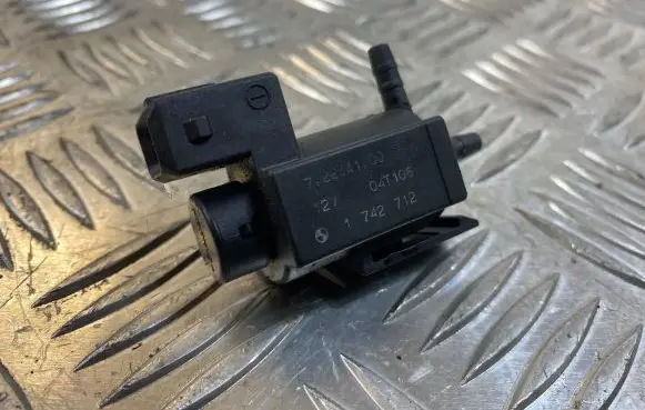BMW 5 E60 E61 Turbo solenoid valve 1742712 04T106 72234100