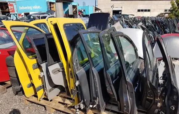 Renault Kangoo I Front door geltonos