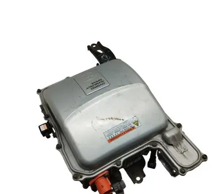 Voltage converter inverter
