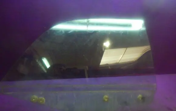 Hyundai XG Front door window glass four-door