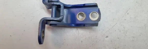 Toyota C-HR I Front door upper hinge
