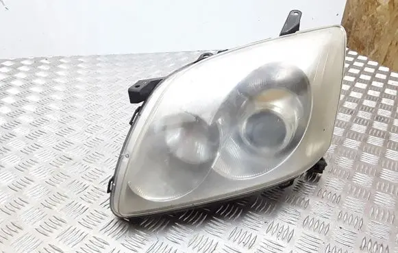 Toyota Avensis T250 Headlight/headlamp koito0543